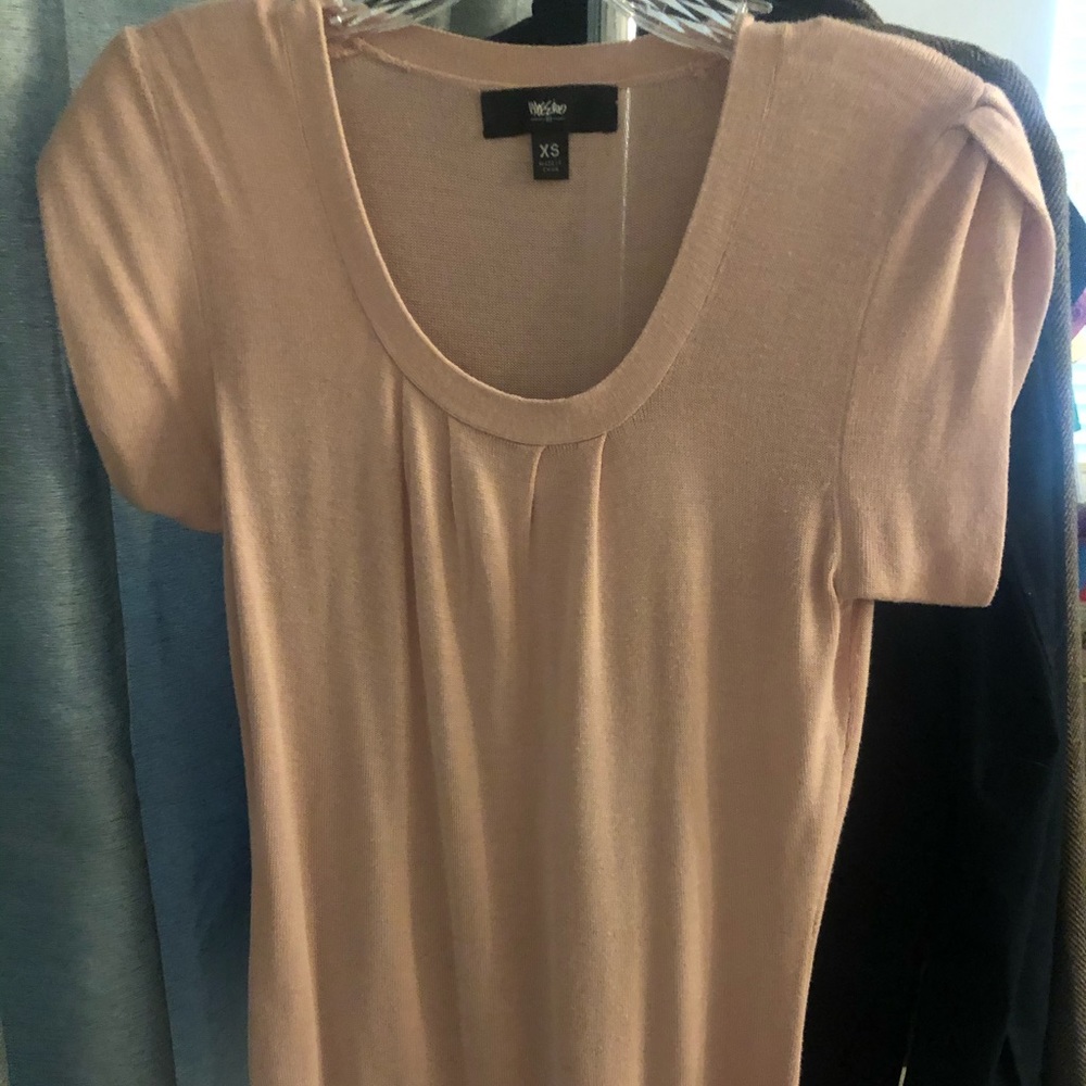 Short sleeve sweater